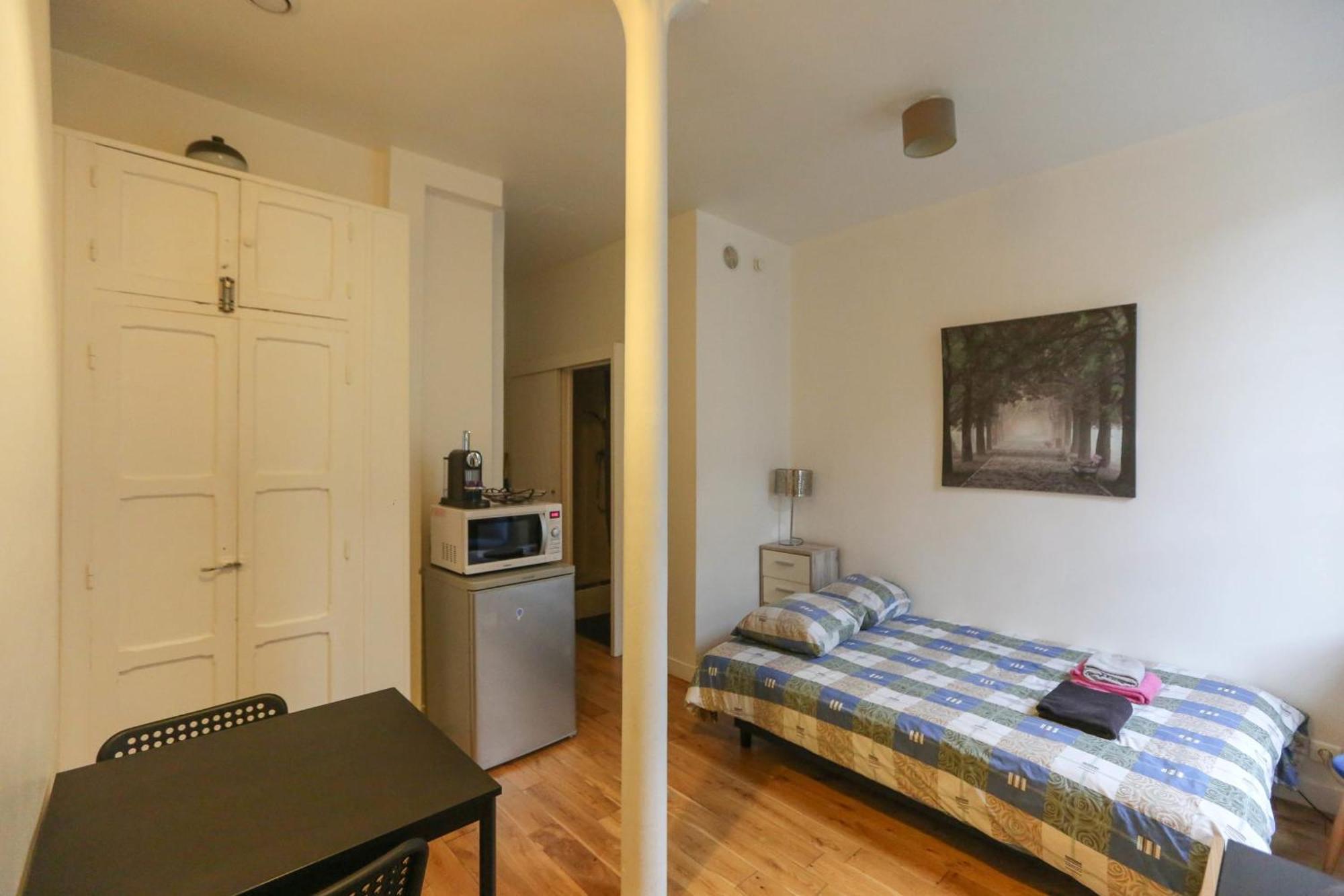 Nice And Comfortable Studio Apartment 파리 외부 사진