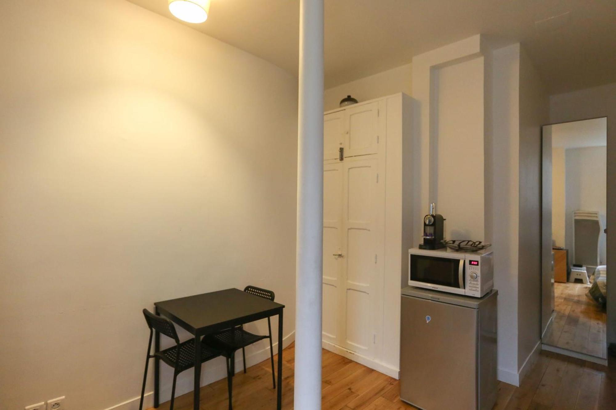 Nice And Comfortable Studio Apartment 파리 외부 사진
